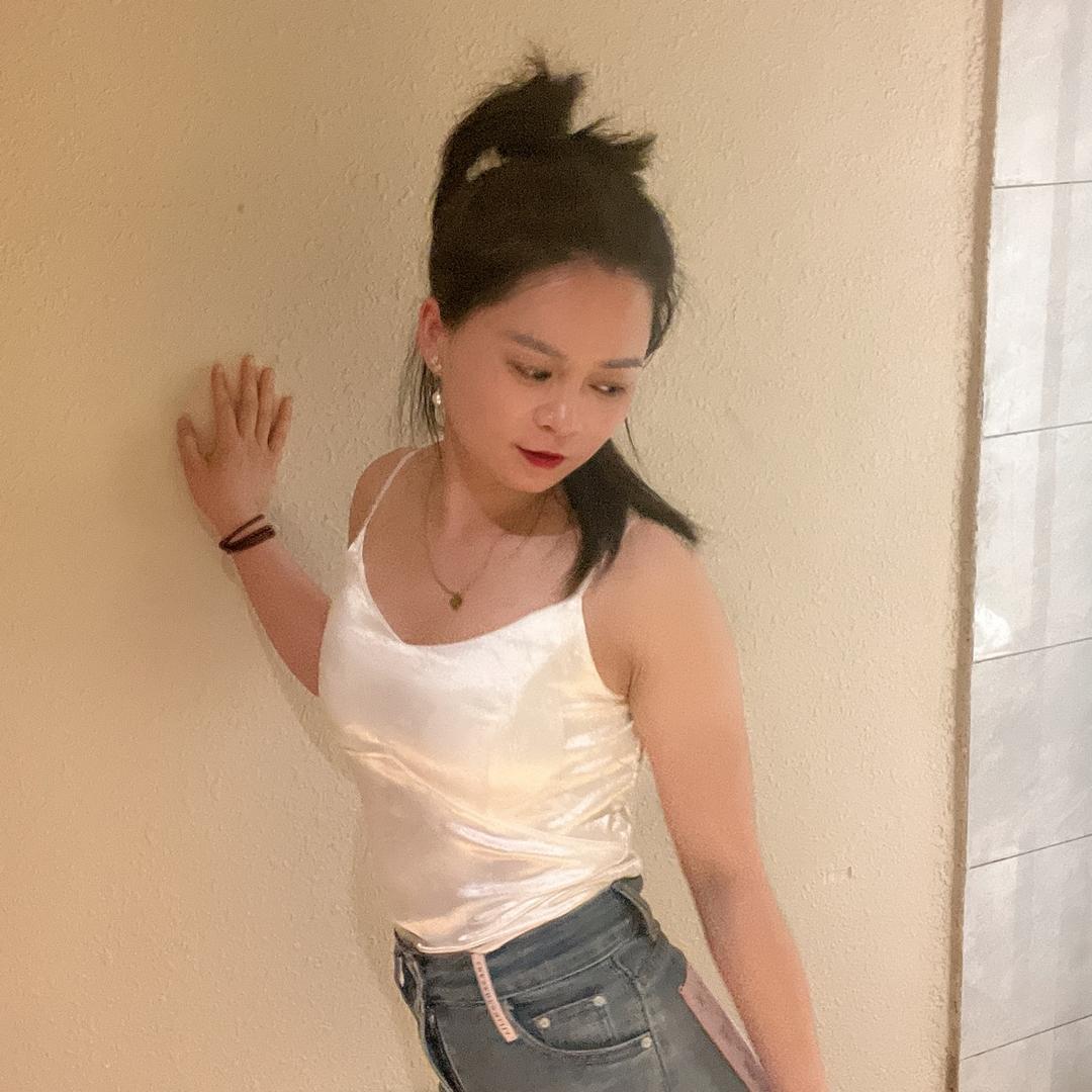 晓荷老板娘