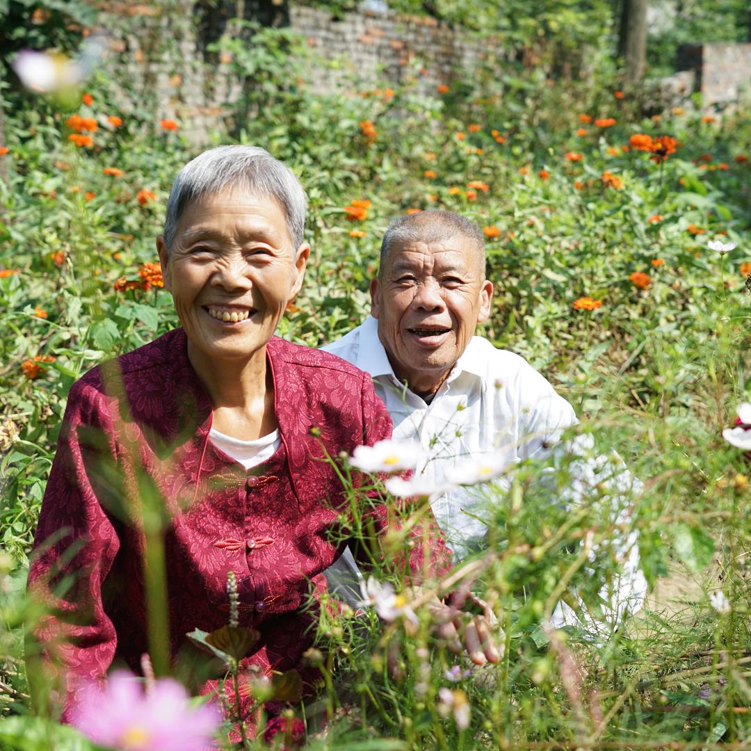 秦巴奶奶 灭霸爷爷@抖音