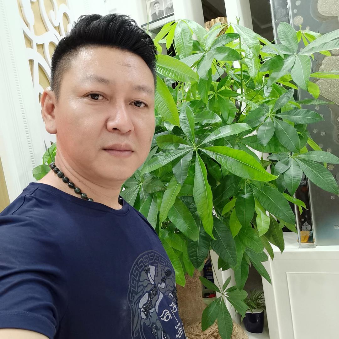 翁春亮日金茶行