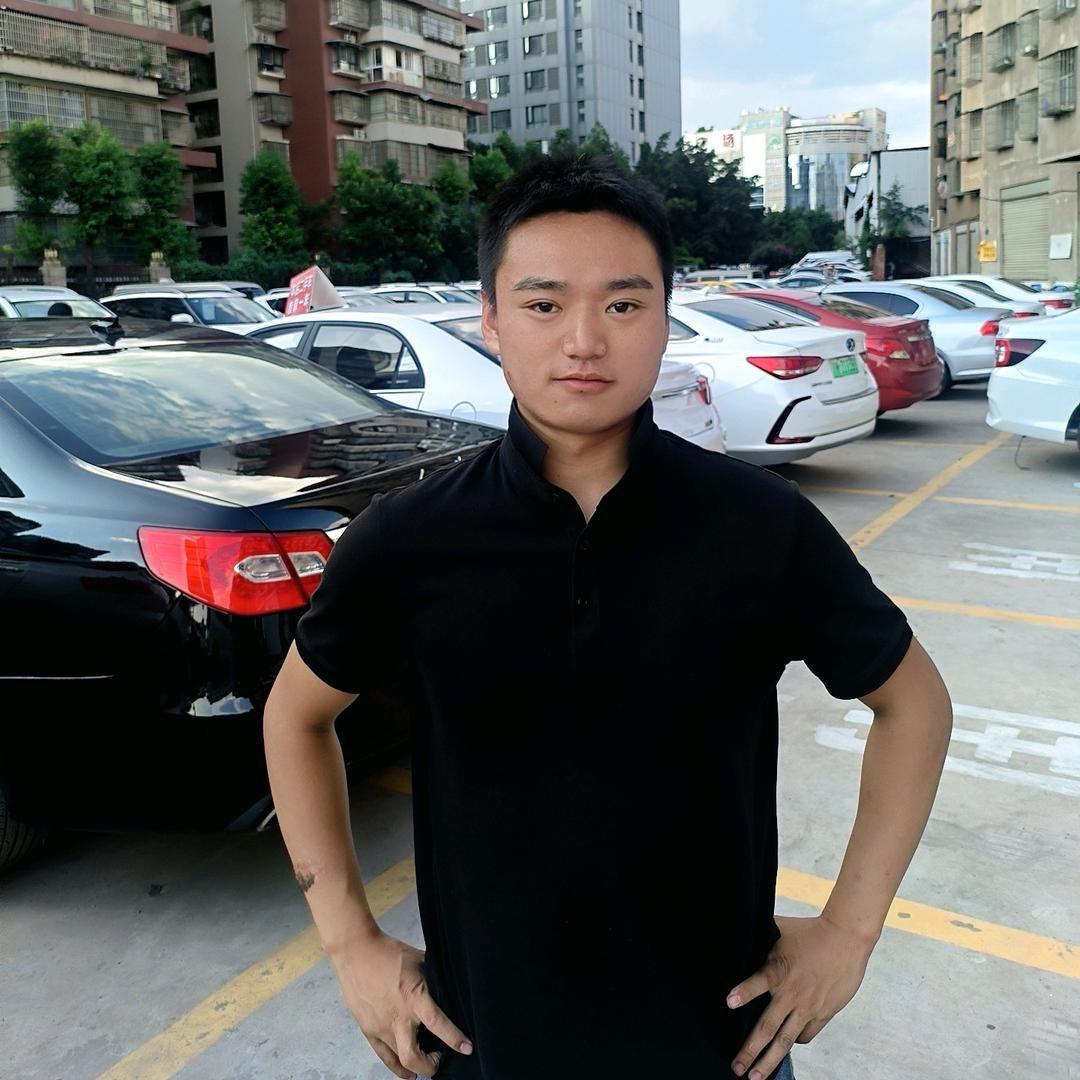 王冠车行阿诚