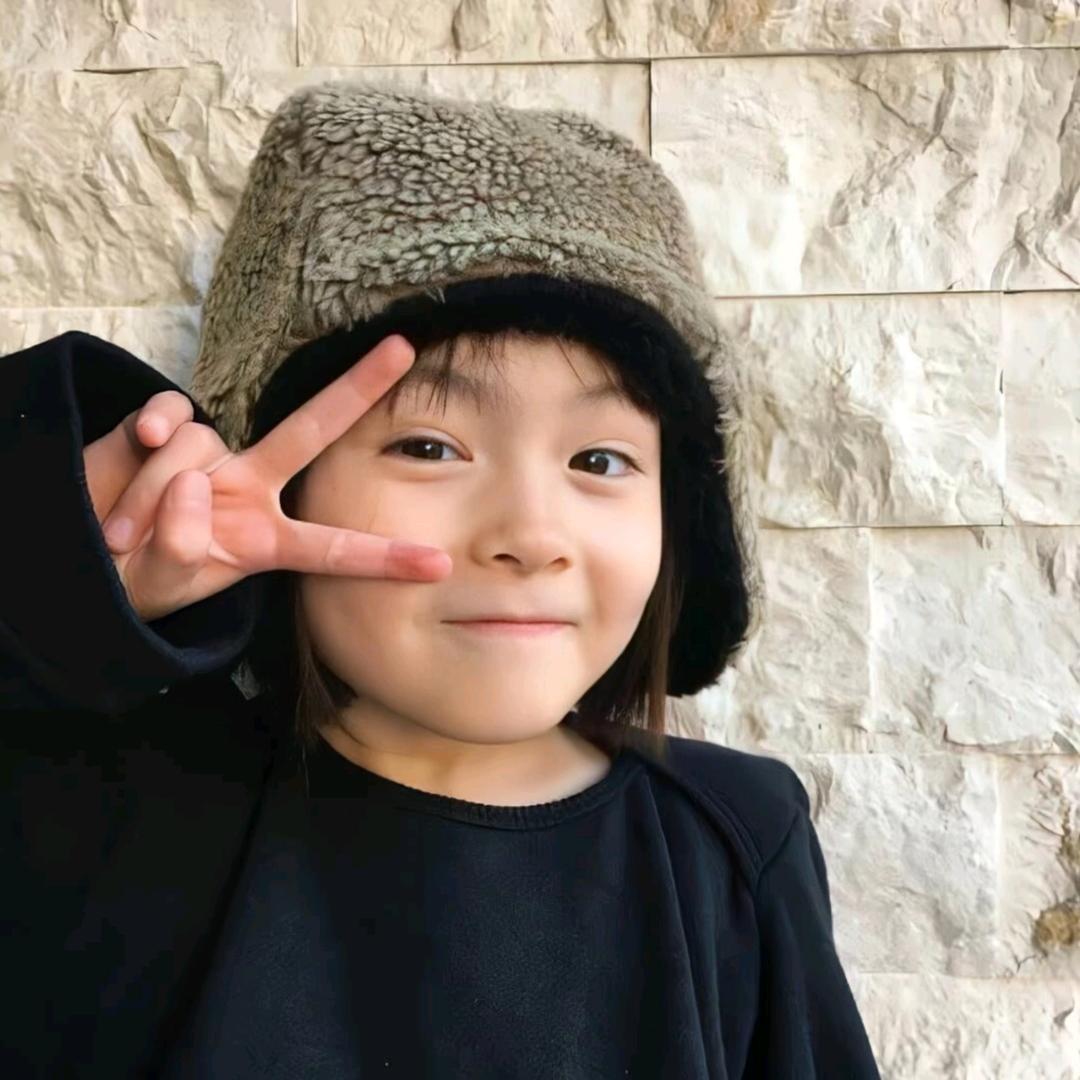 小周.