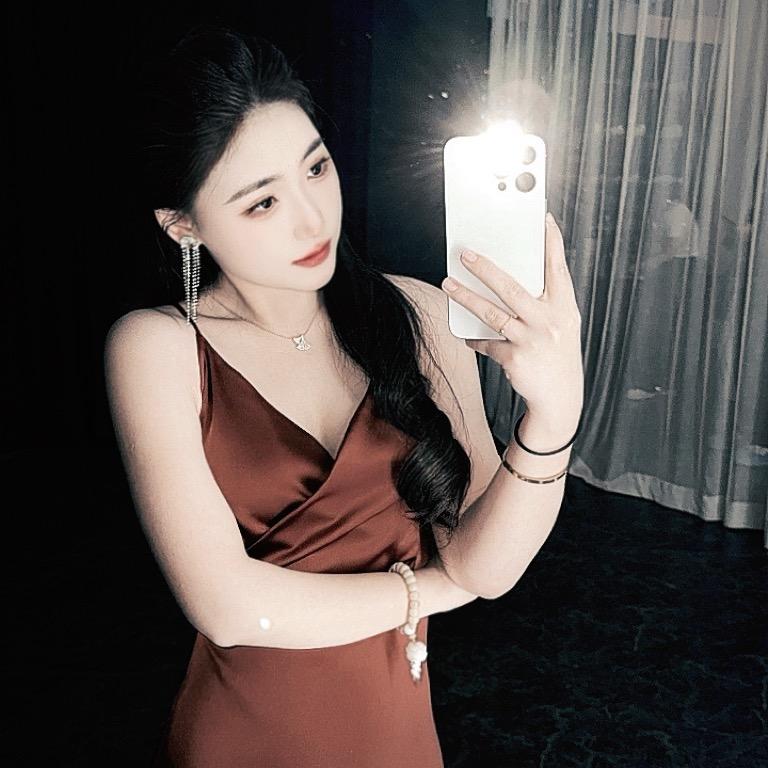 李颖.