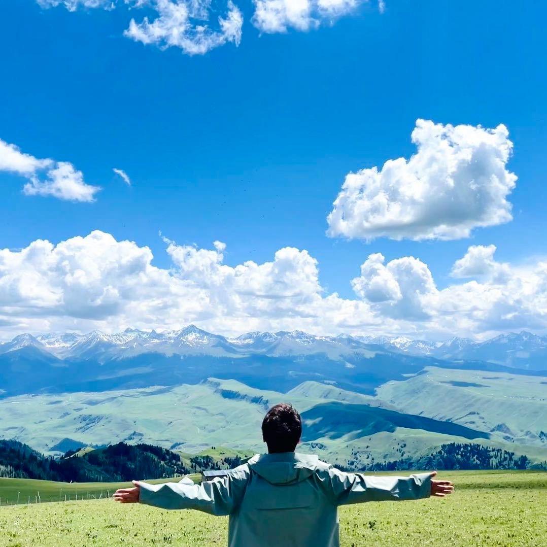 雲逸