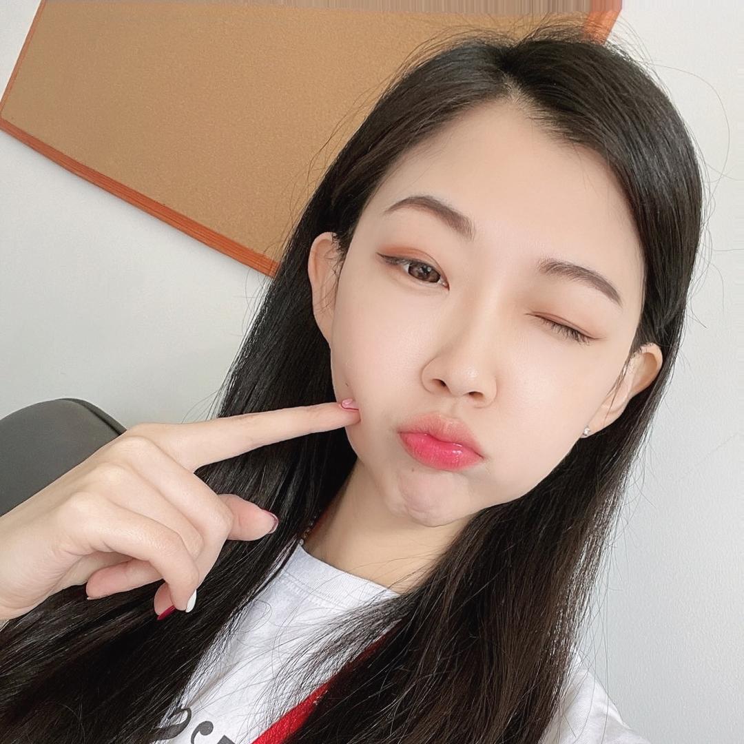 小姐姐零食屋