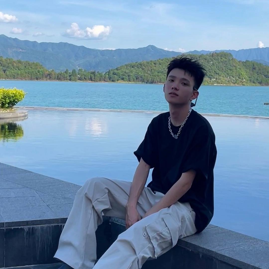 發克尤{穿搭版}