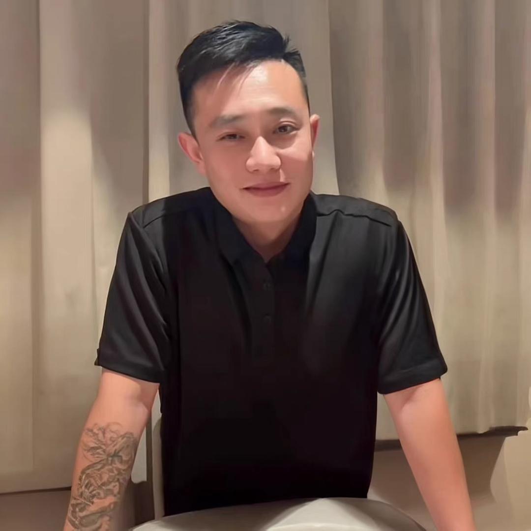 单亲爸爸带（俩丫头）