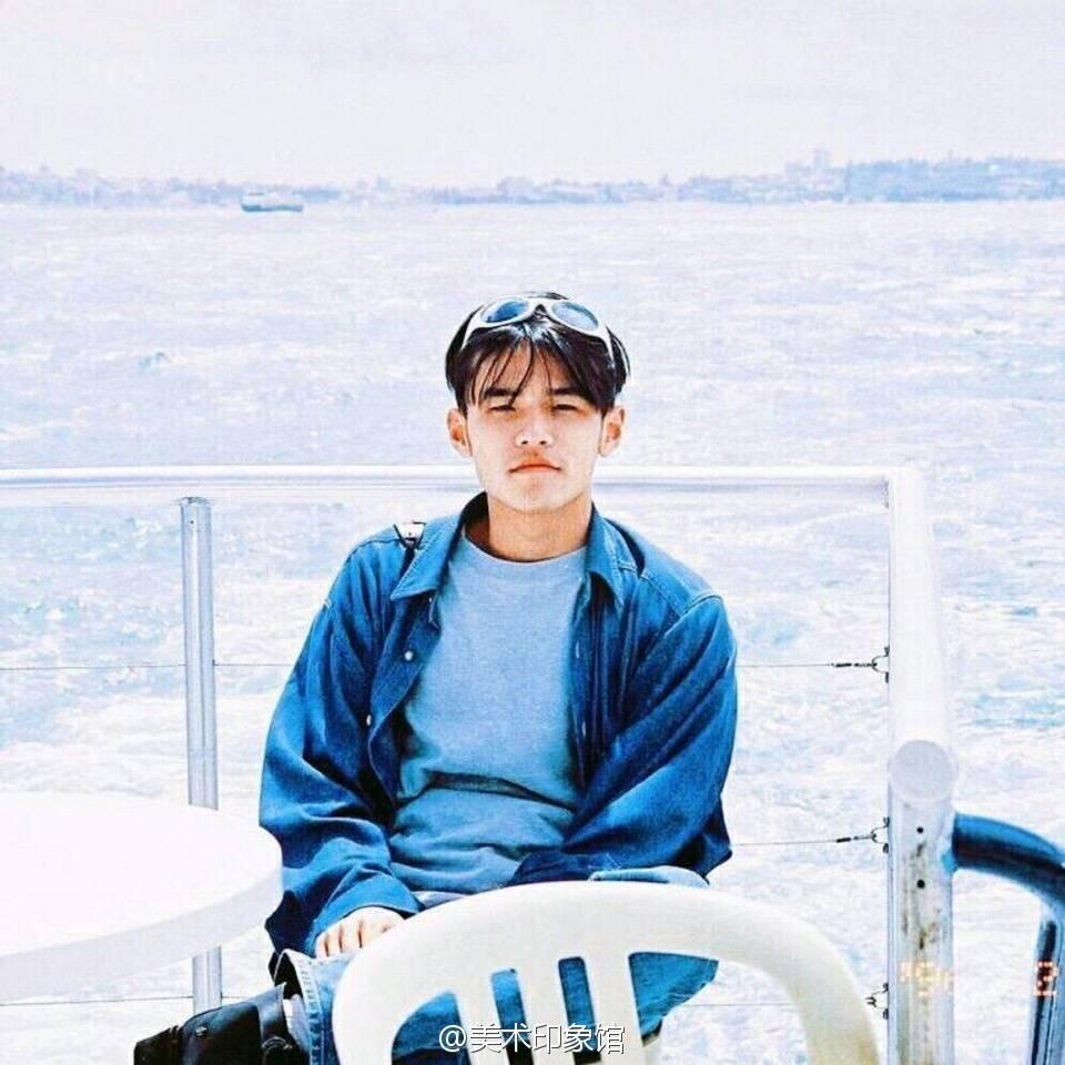 不再。