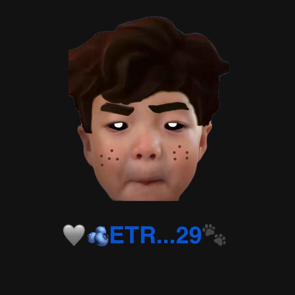 🤞🏿ET.1-🐾🫐