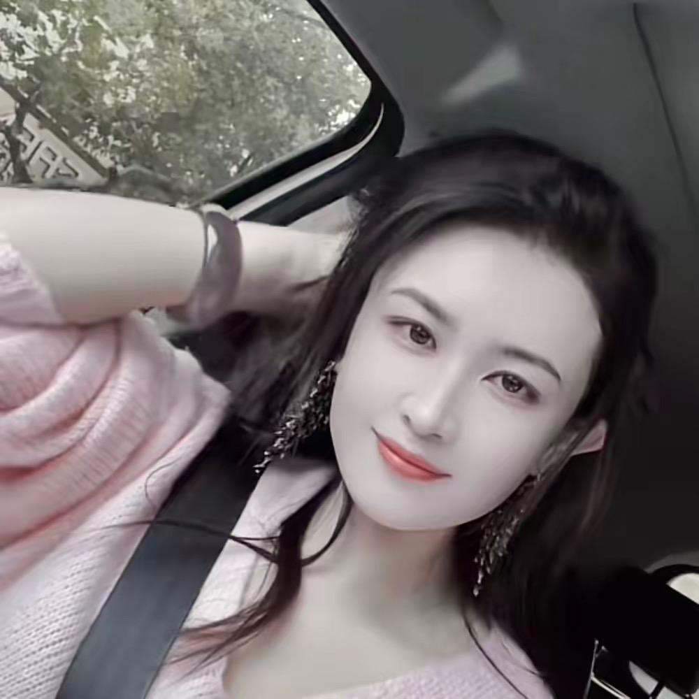 小助理✔美美:)