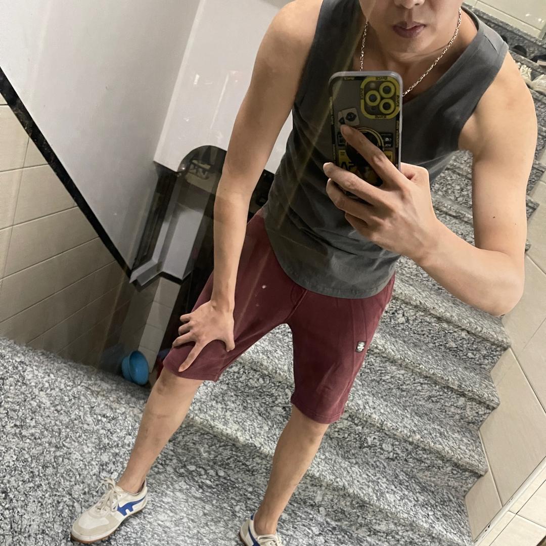 吴川市黄坡陈文发型工作室