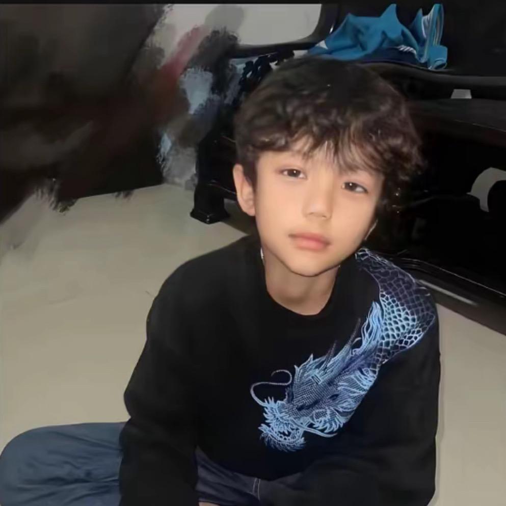 Gy