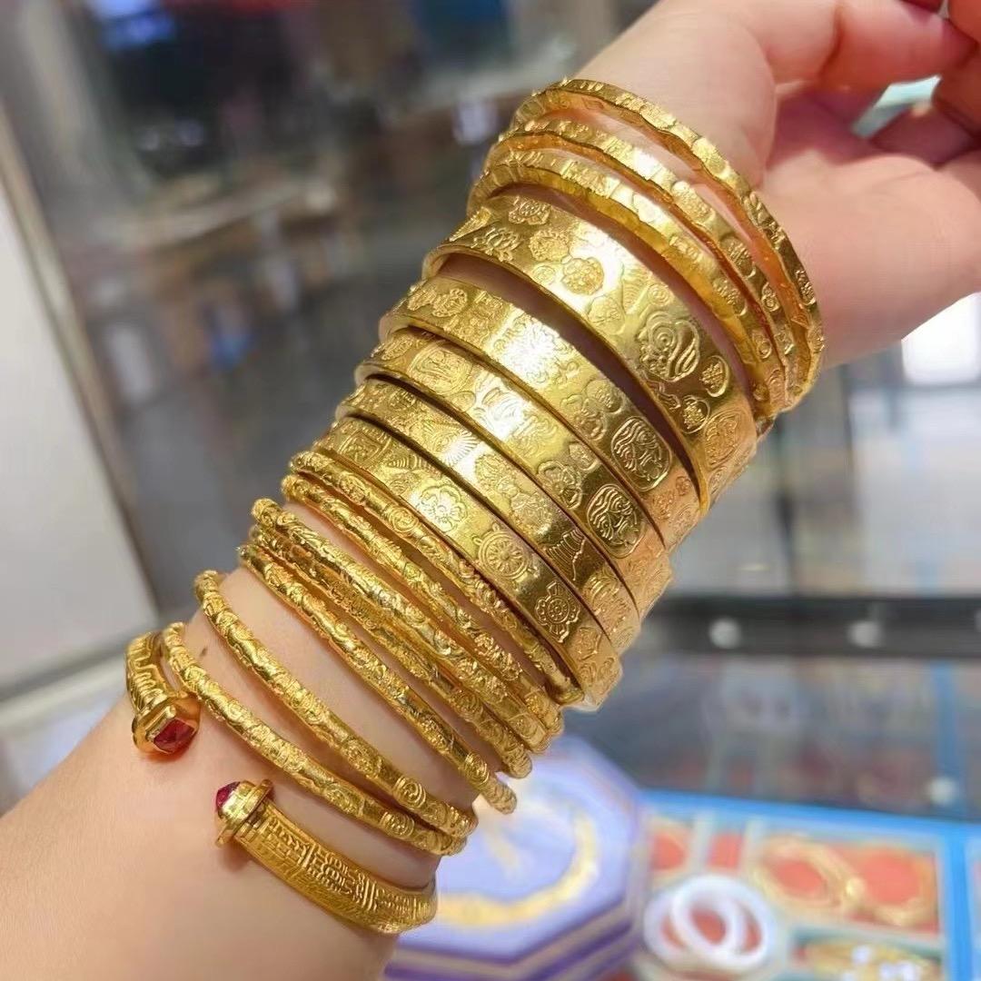 卖黄金的张小颖