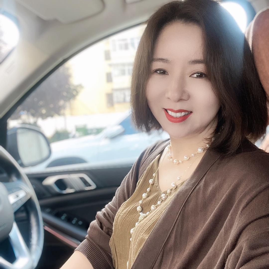 纬尔飞甄选服饰