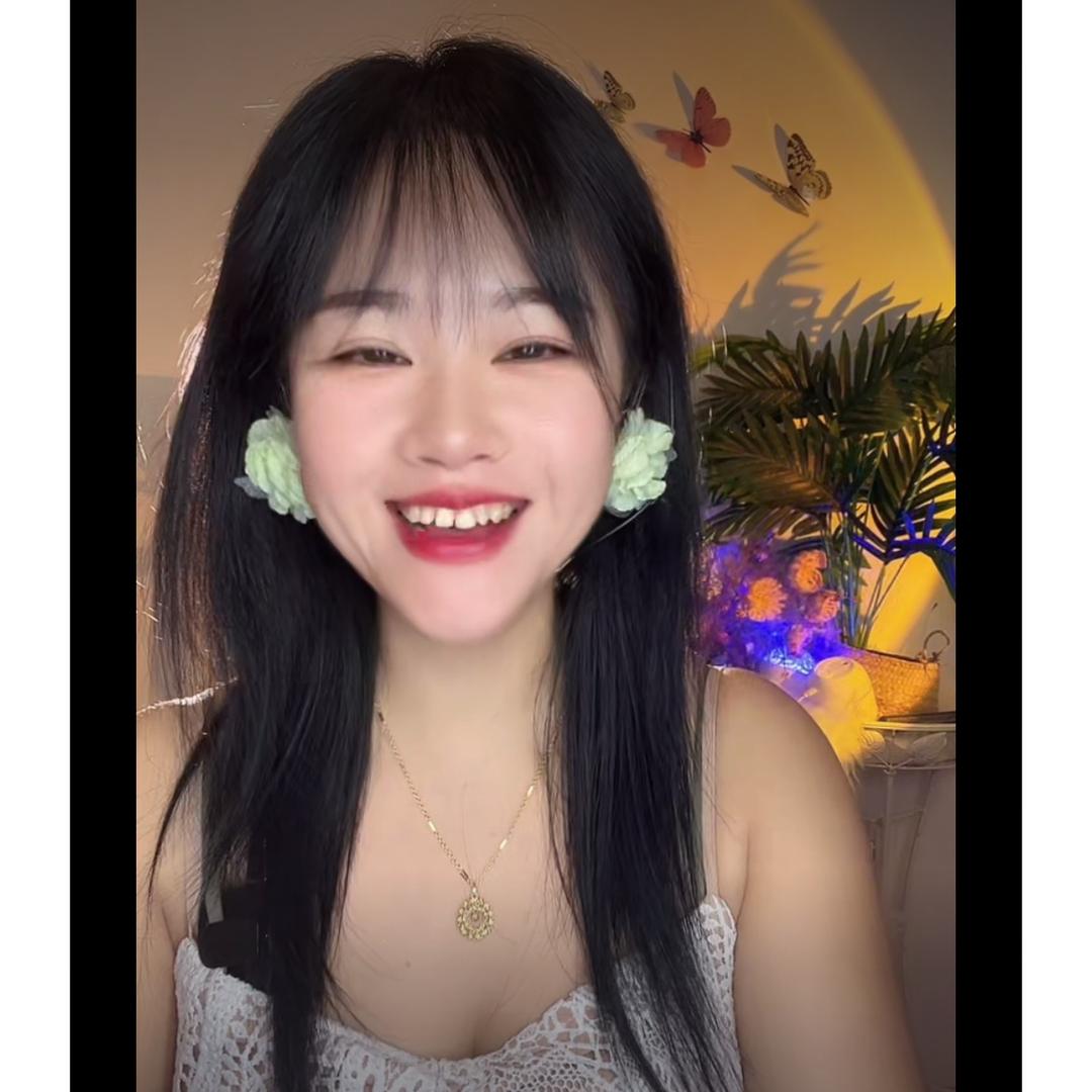 小酒窝⁹²⁹⁹