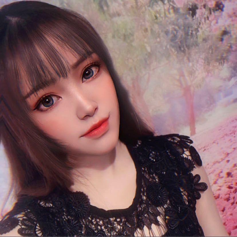 Aki今天搓指甲了吗