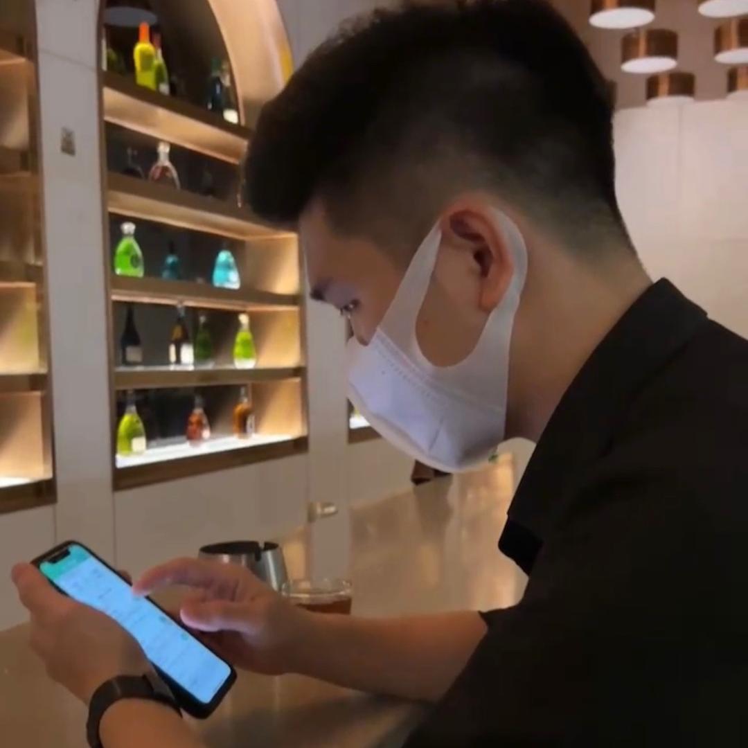 电城COCO酒吧订台：老吴