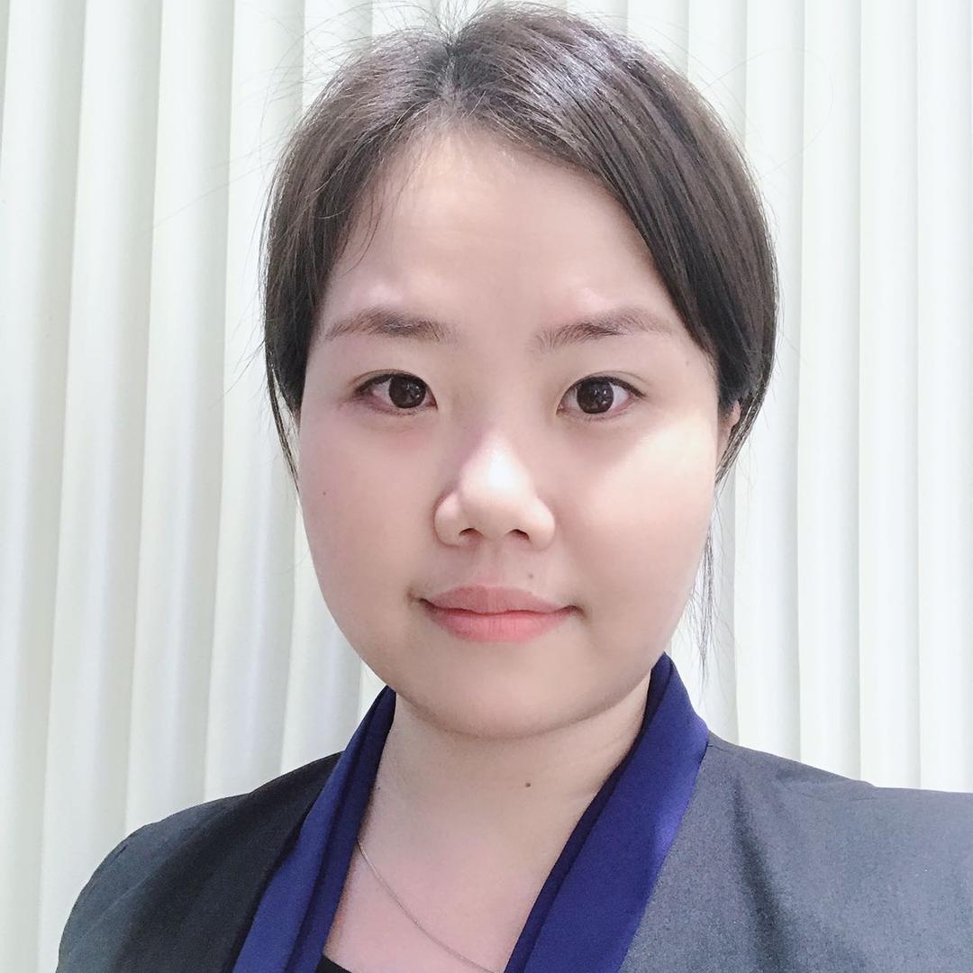 周生生珠宝师LiLi