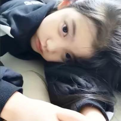 嘉 怡