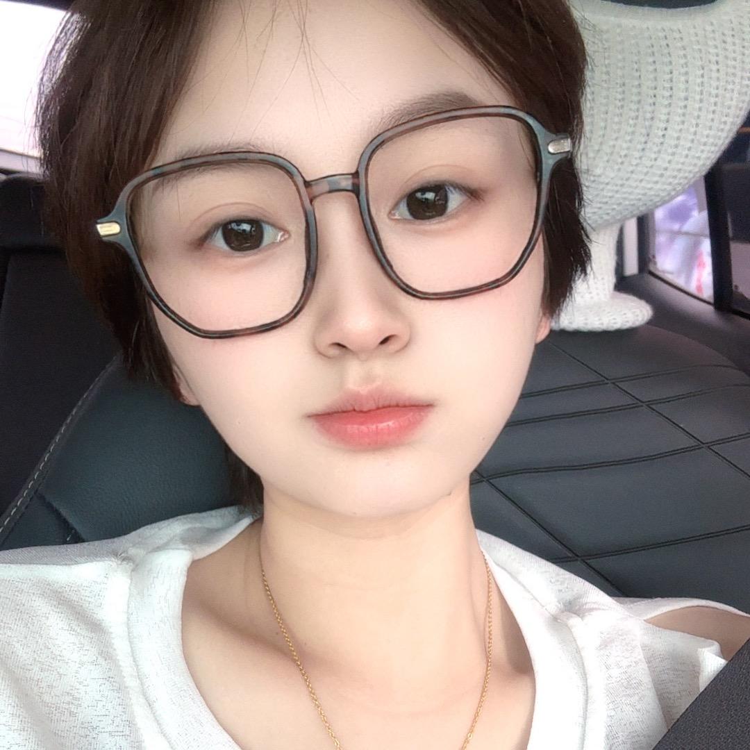 我是你的果果吖🌻