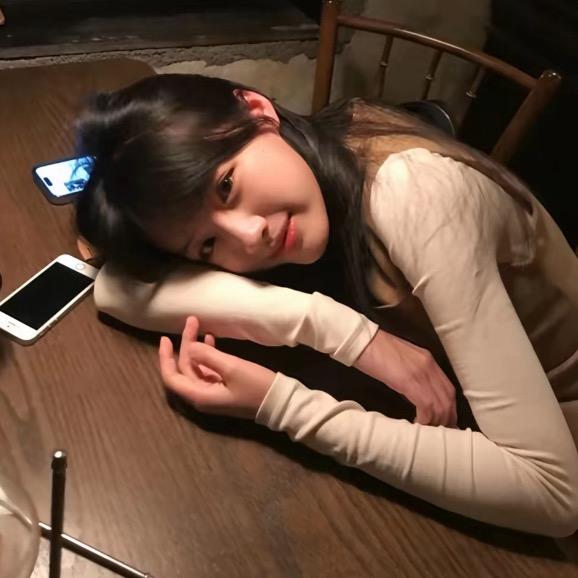 不想当女二