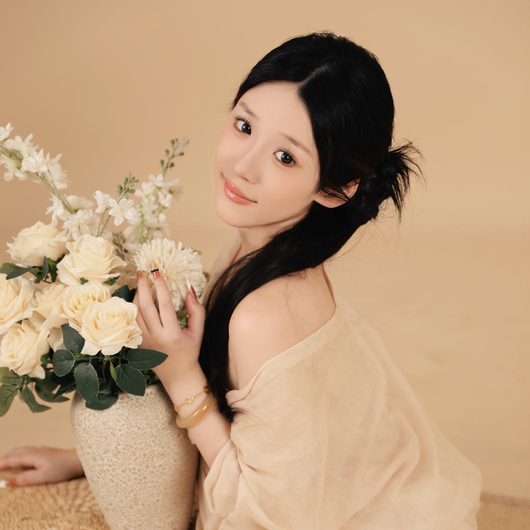 欣欣吖