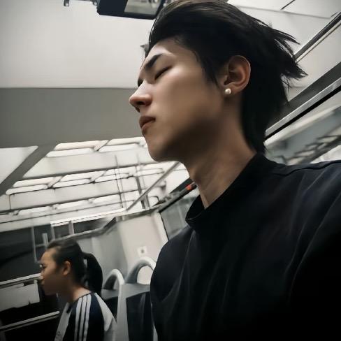 孤傲.