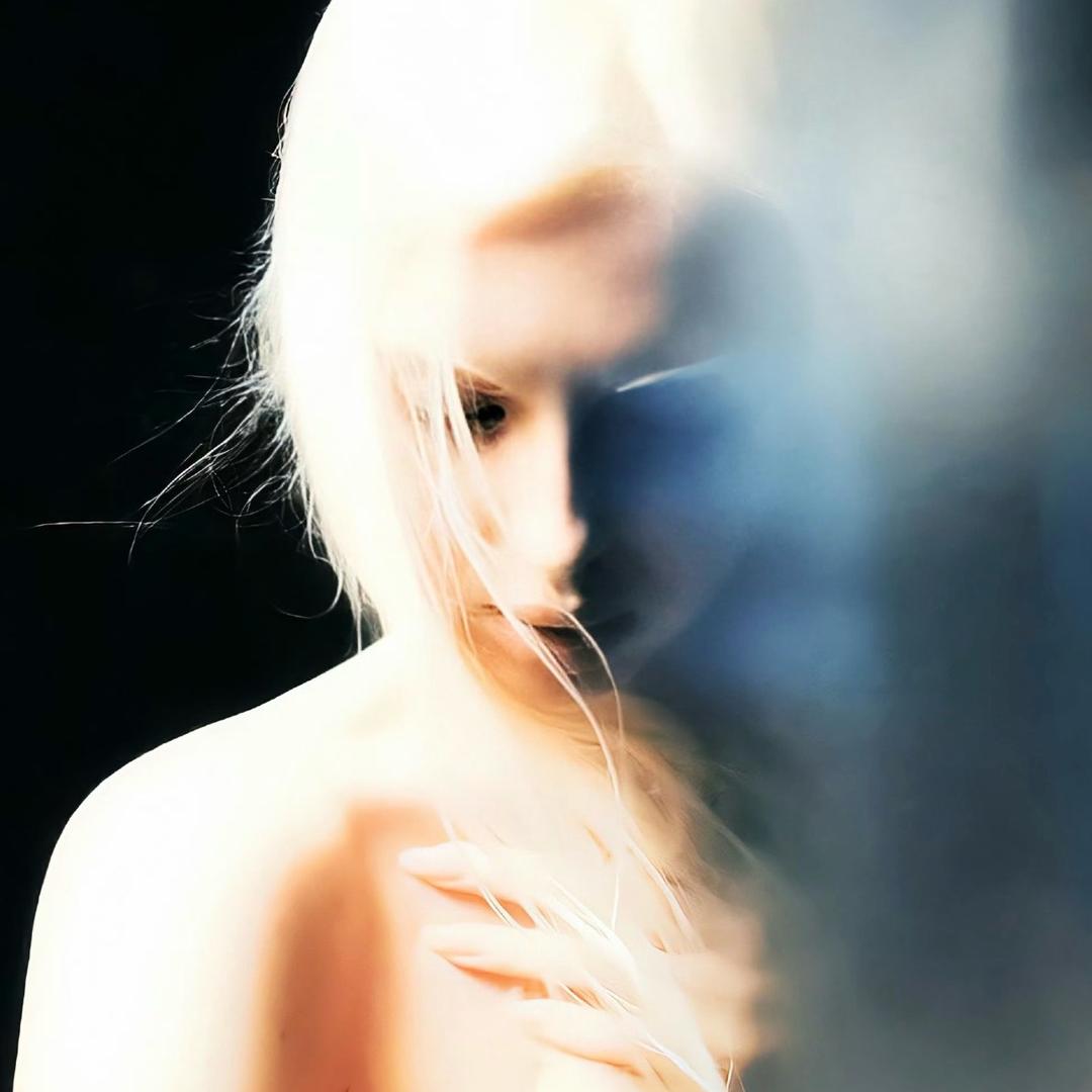 老公死了刷抖音散心