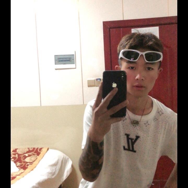 ？帅不过三秒～