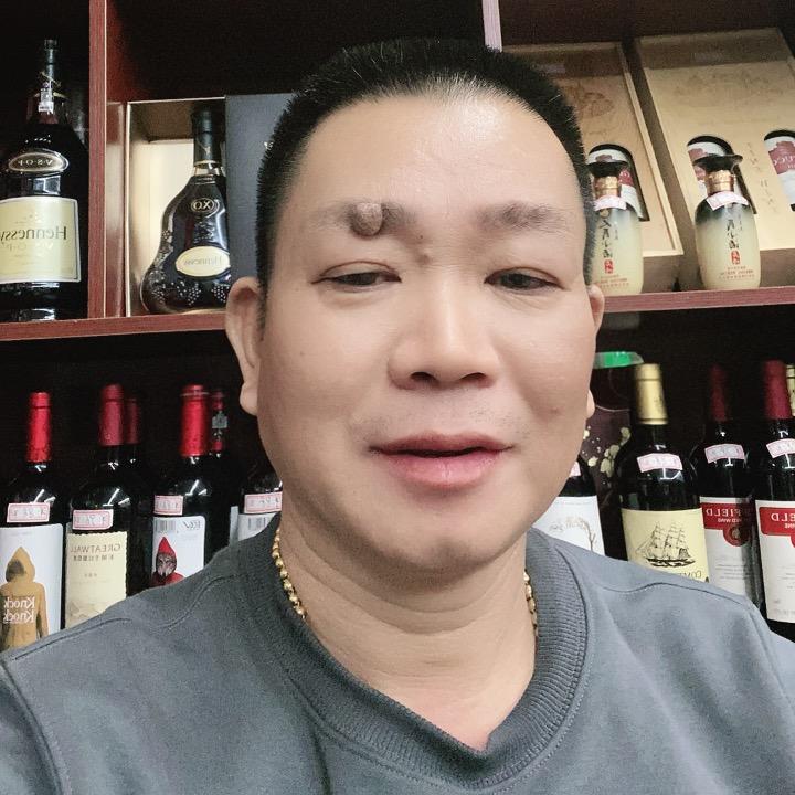 金字塔：深圳市东城烟茶洒商行