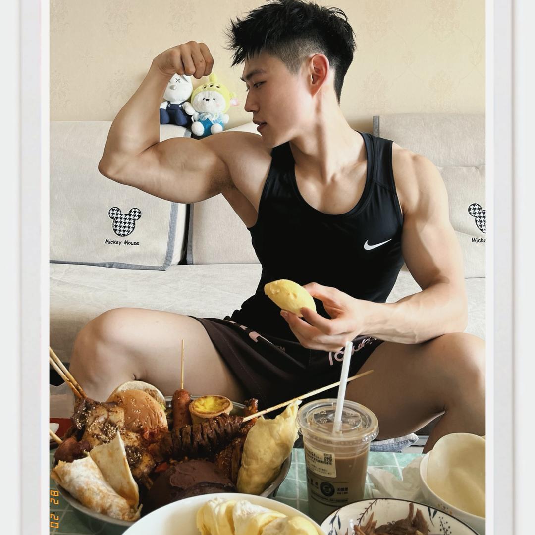 自律咆哮哥💪