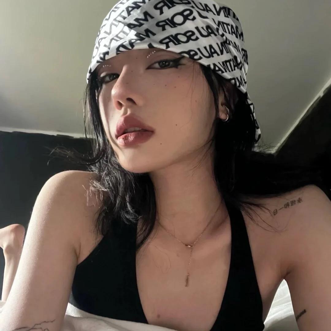 叽叽女孩