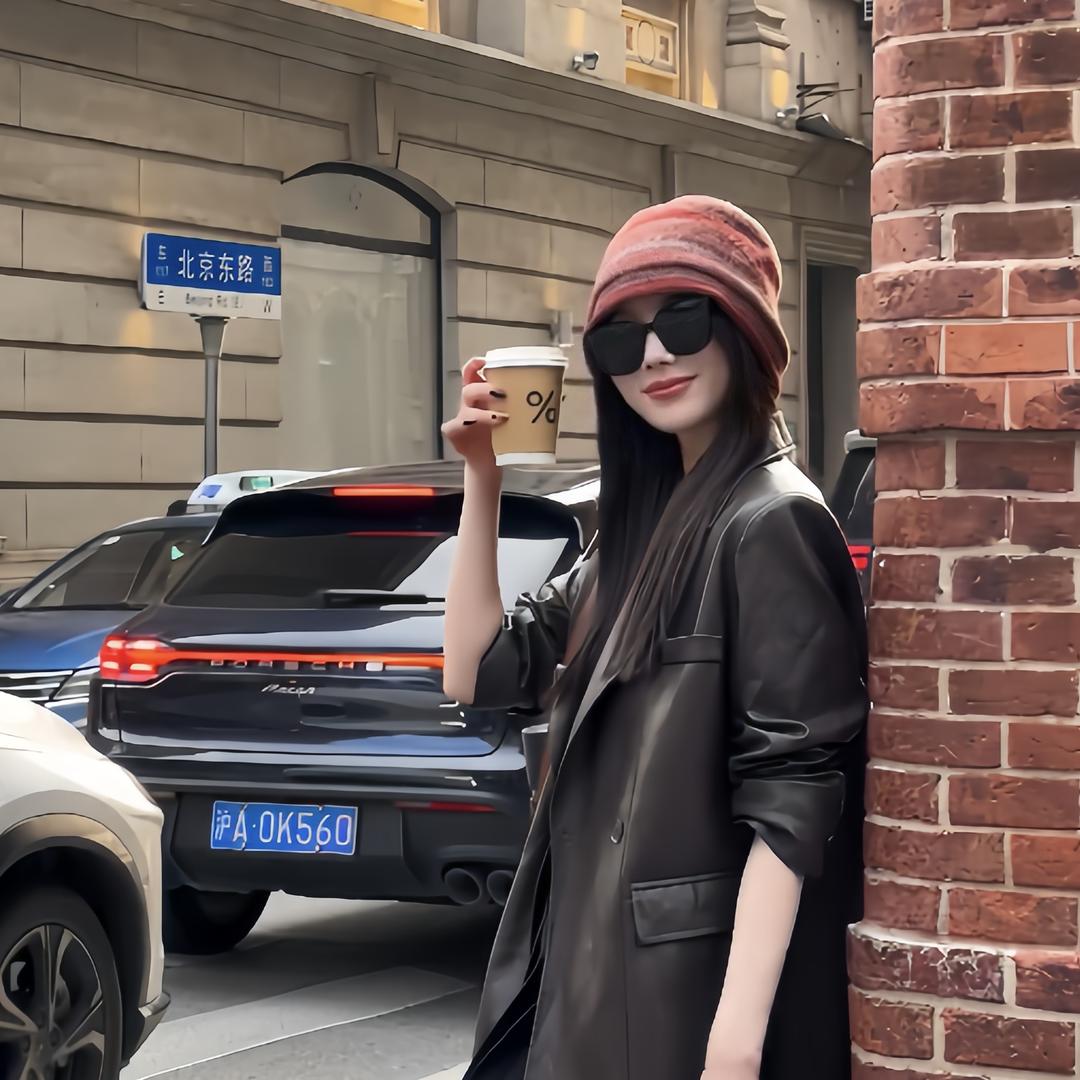 艾文文IRIS（时尚穿搭）