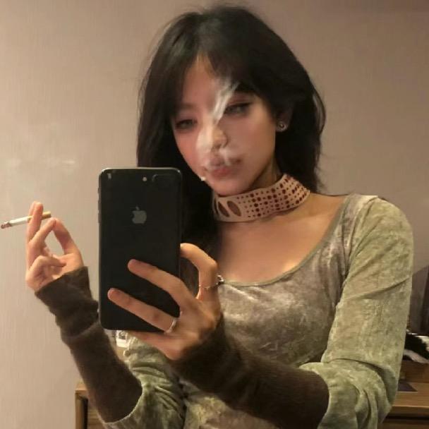 𝙆𝙞𝙩𝙩𝙮猫.