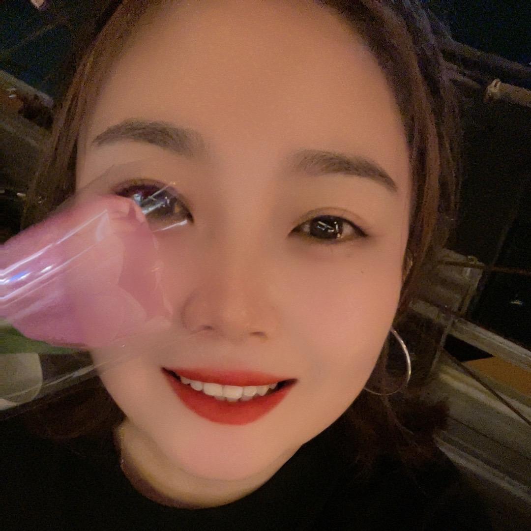 এ᭄   浅浅一笑💋