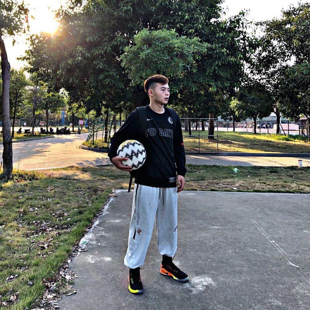 baller陈文钦🏀（接私教）