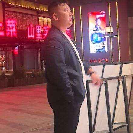 八兄弟〈蒋大方健康徽土菜〉大掌柜