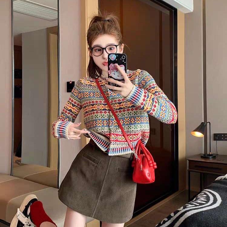 成都荷花池MH名韩羽绒服批发供应链