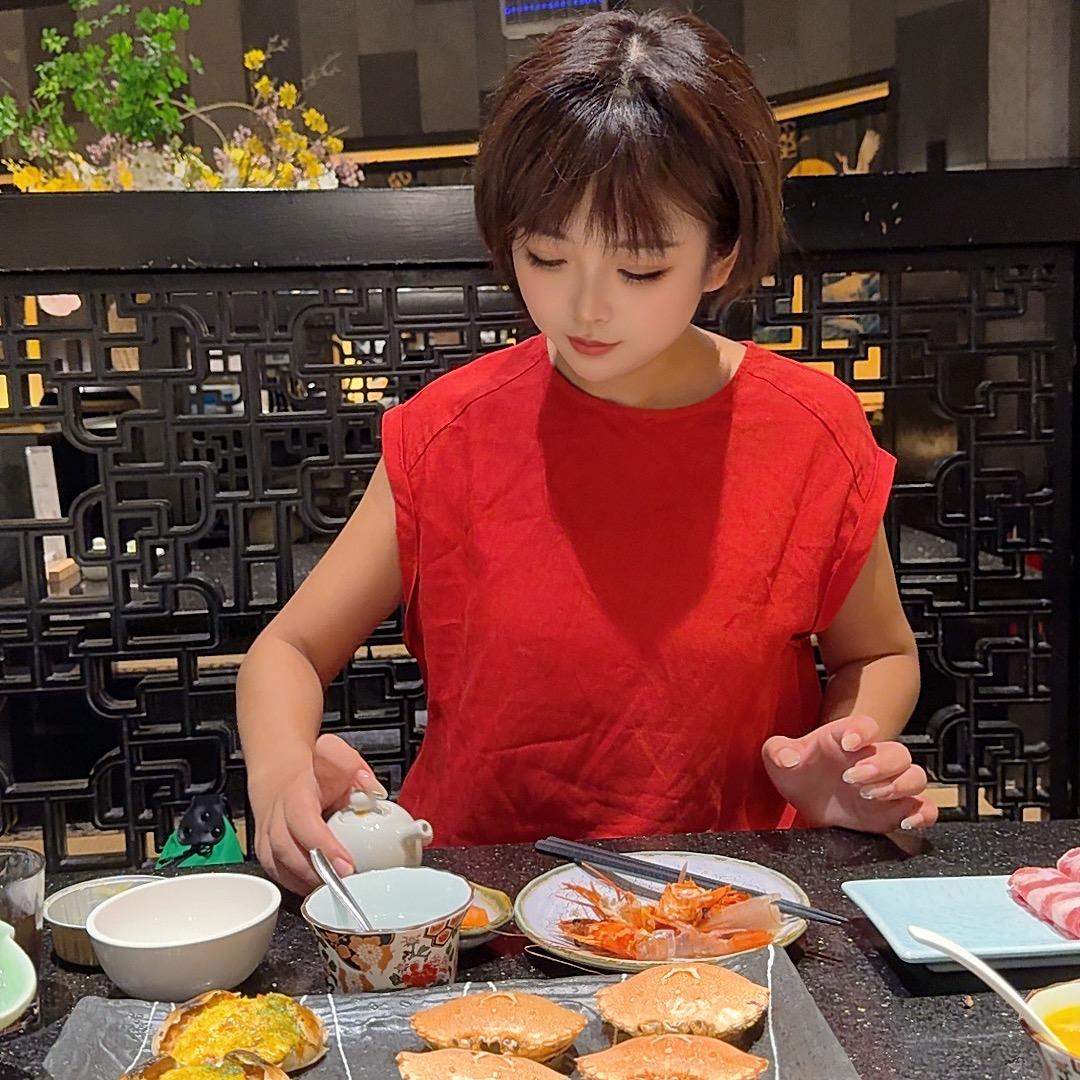 袜噻老板娘（诗织丝袜）