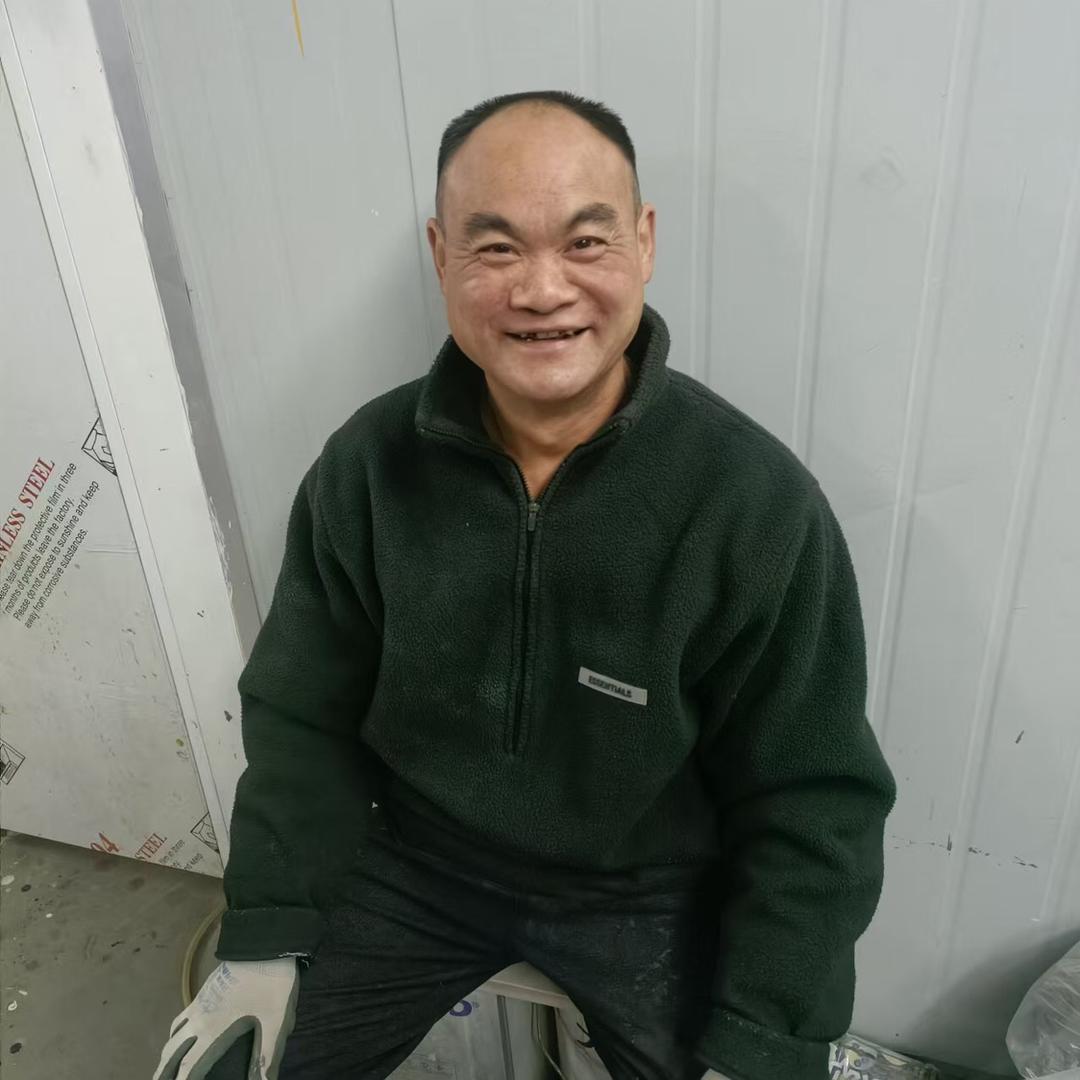 周龙杰