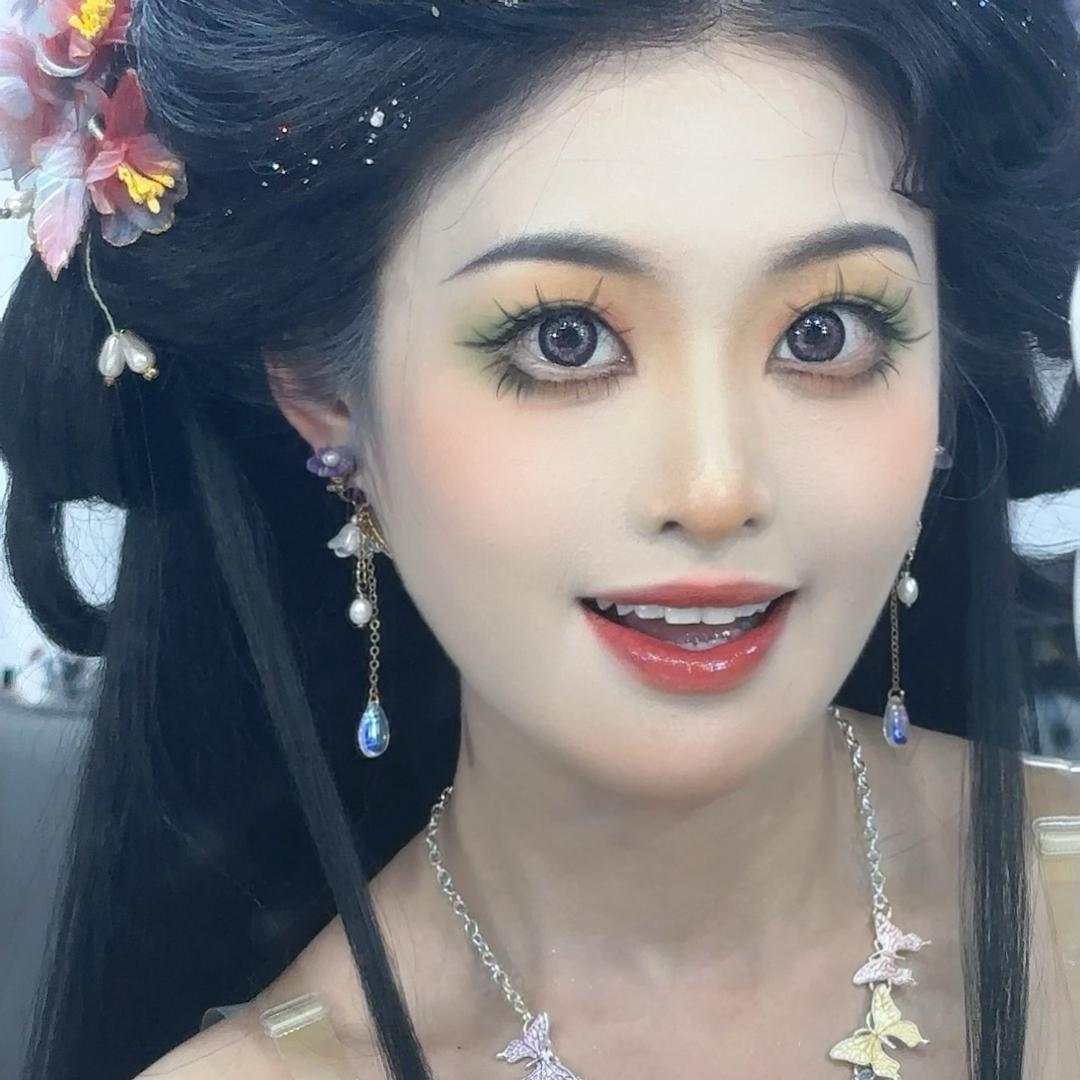 冰冰是个女孩儿