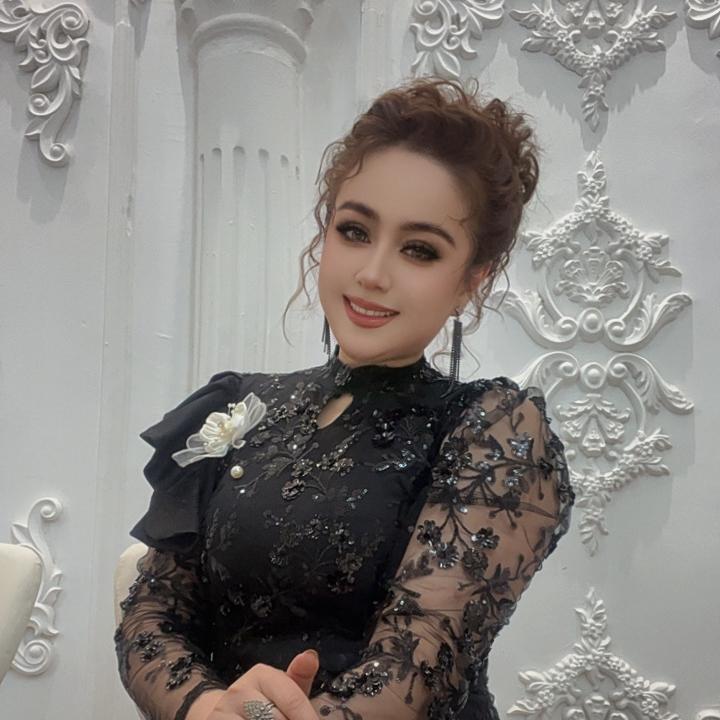 伊宁市莉纱玫彩妆工作室