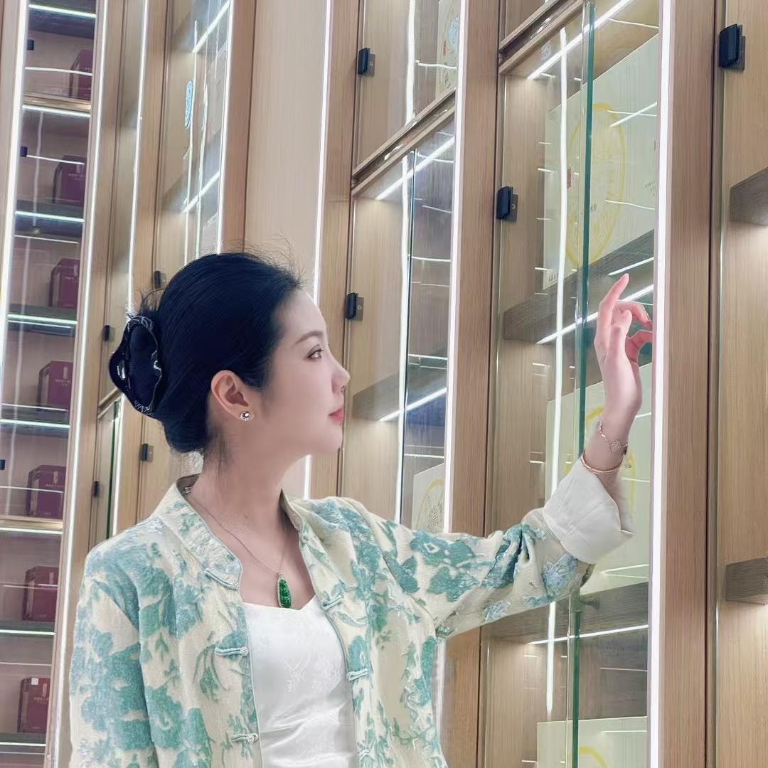 君亭时尚服装生活坊