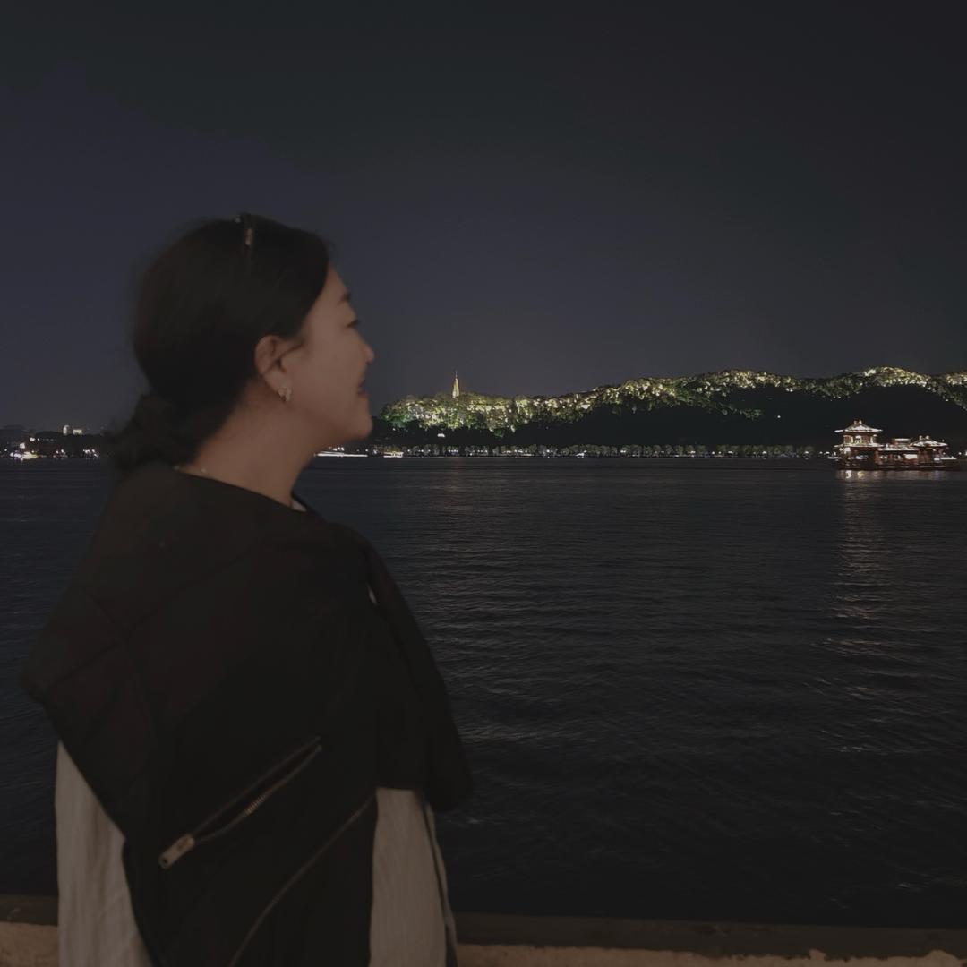何太太💫