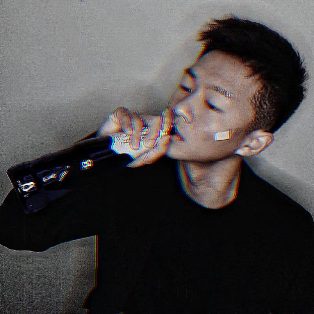 会拍照的阿琛📷