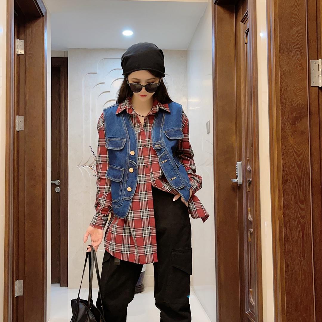 石狮市韩卡娜服装商行个体店