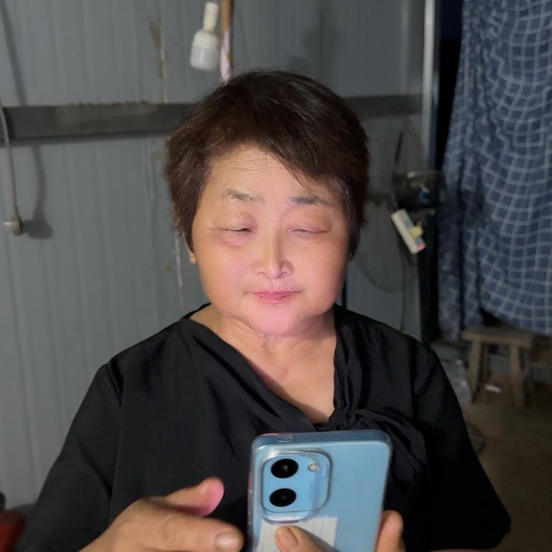 杨奶奶z