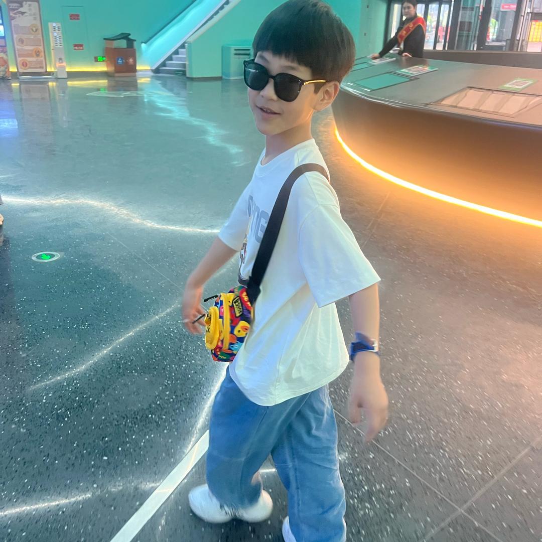 一米阳光（臭宝奶奶）