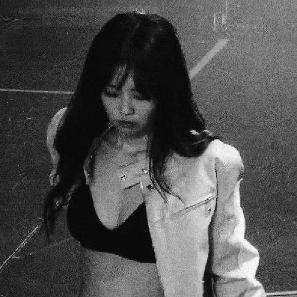 白蔡梦见白云☁️