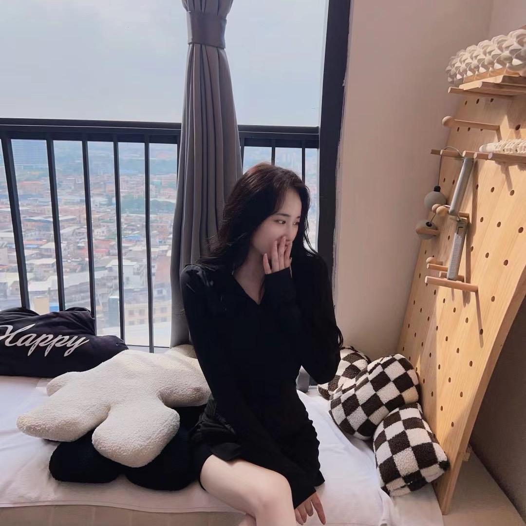 梵莎服饰-
