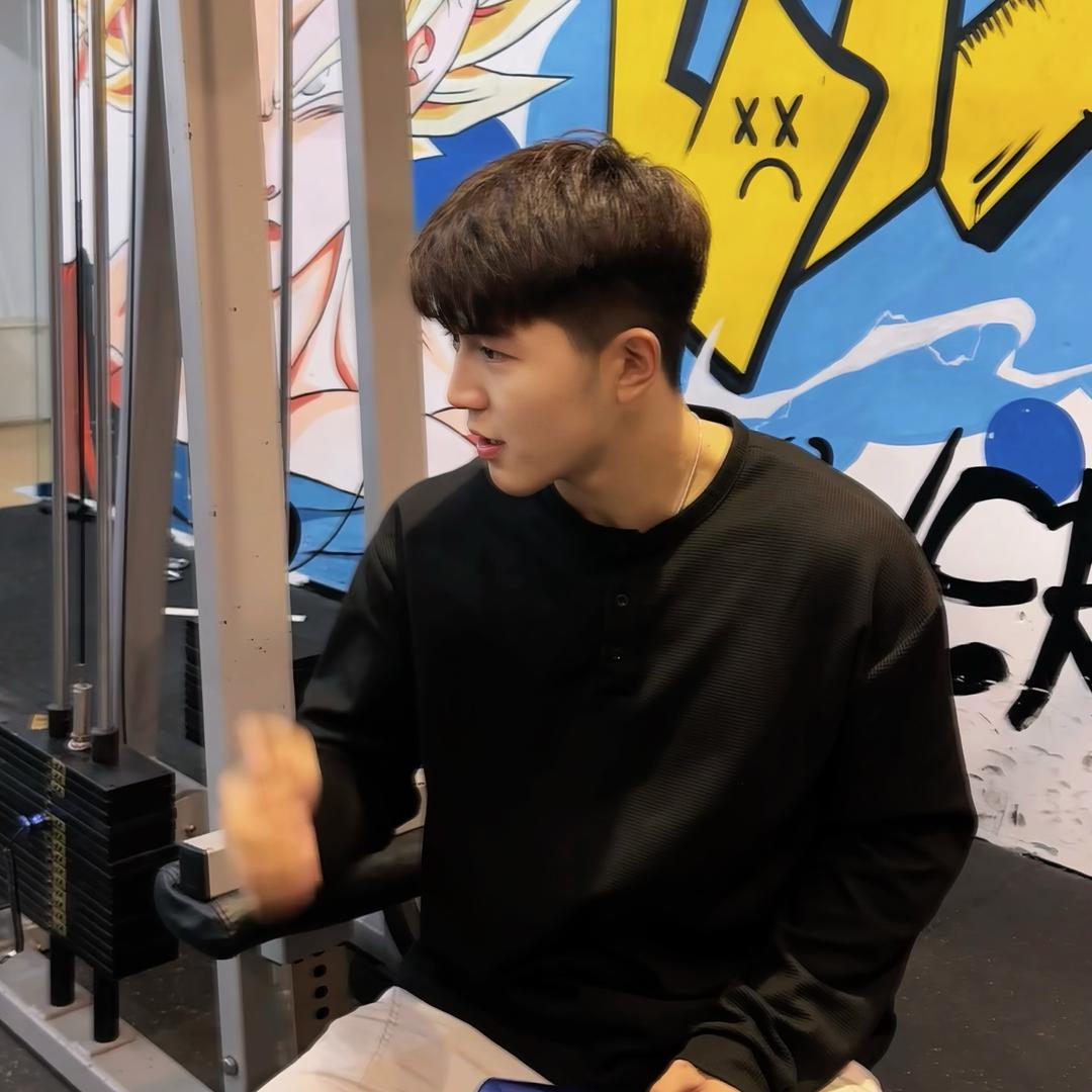 奥润之.